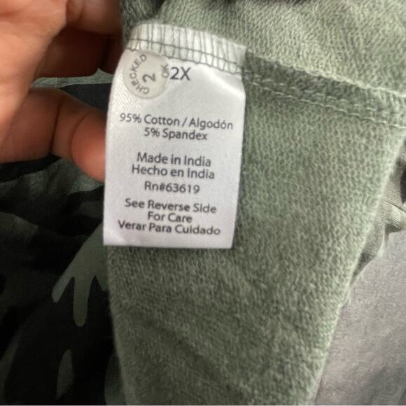 The Sweatshirt pullover siz 2X camouflage relaxed fit slight flared himline S/L - Picture 5 of 16